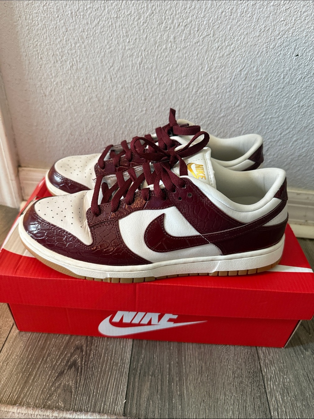 Nike Dunk Low Team Red